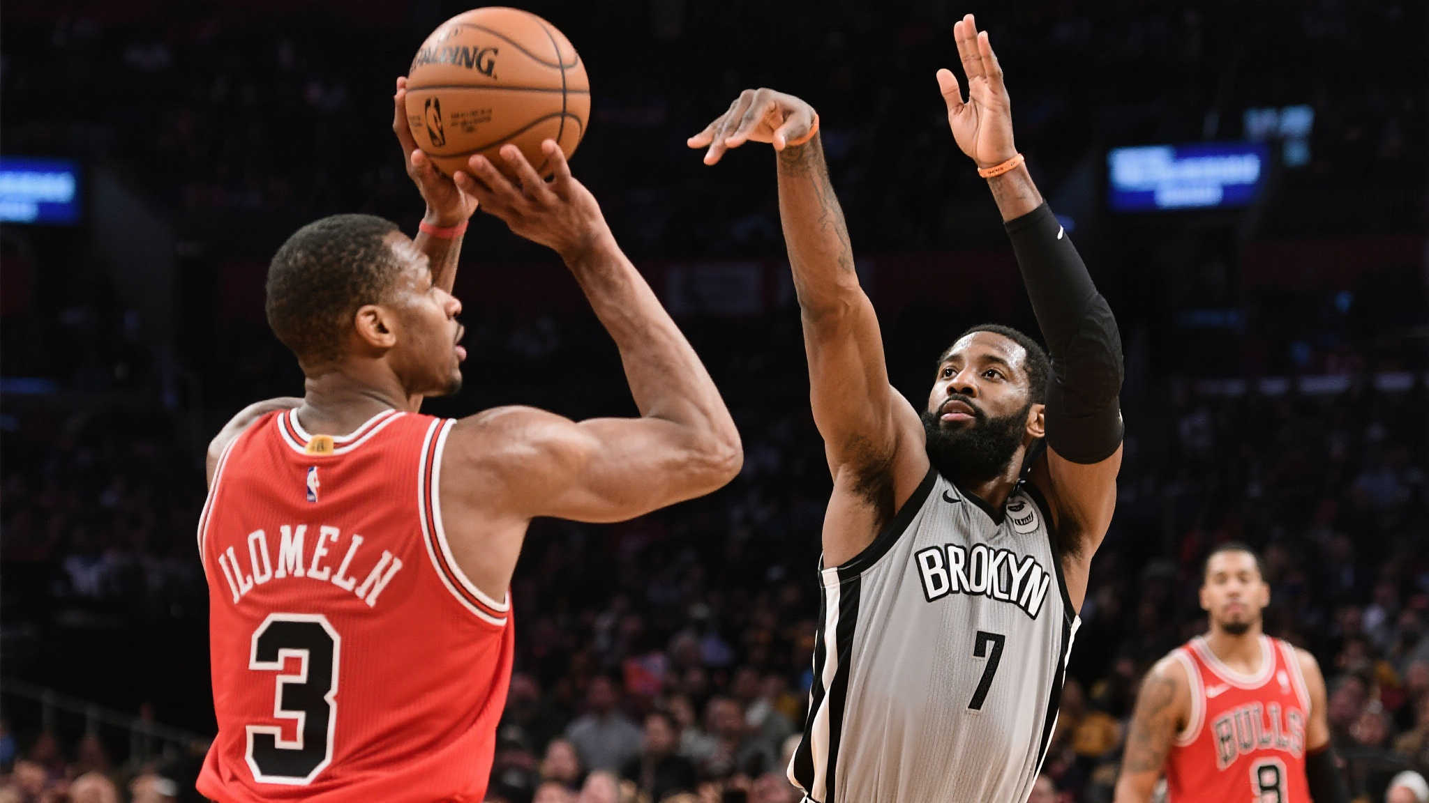 草根篮球高手,展现独特投篮技巧,你的灵感来源是? 草根篮球高手,展现独特投篮技巧,你的灵感来源是?